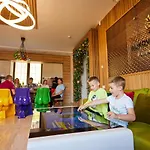 Twoseasons Chalet